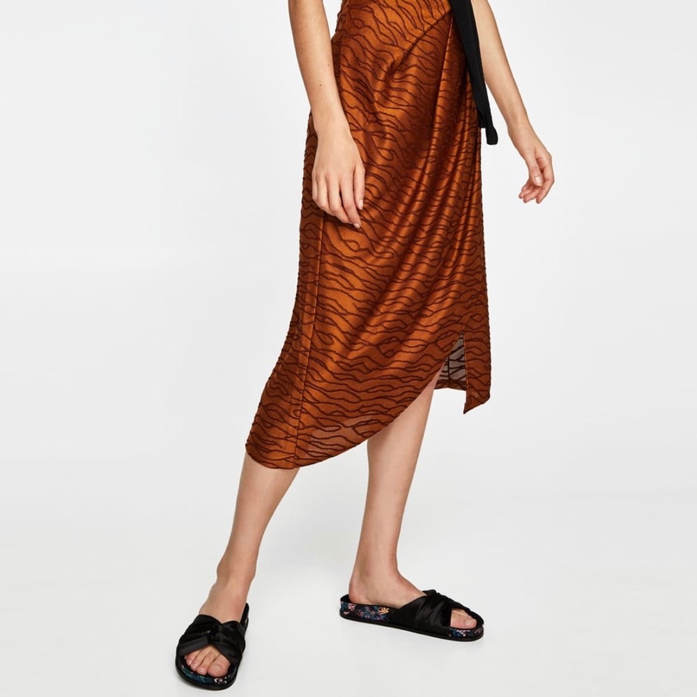 NWT ZARA PRINTED FABRIC SLIDES SIZE 8 EUR 39